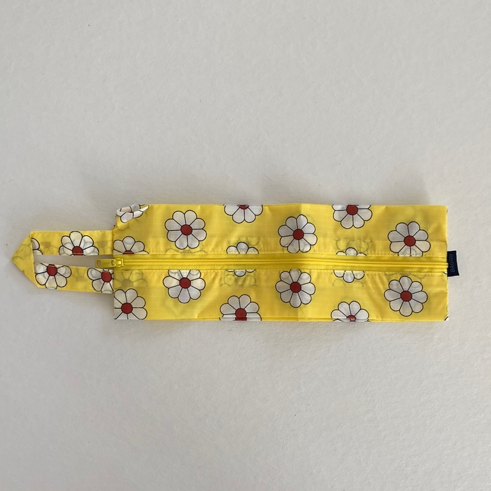 Baggu Daisy Expanding Zipper Pouch